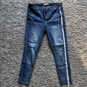 Wit & Wisdom Women’s 12 distressed skinny Jeans